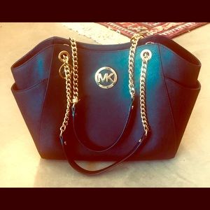 💯 Authentic Michael Kors Black Saffiano Tote